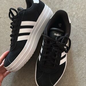 Adidas VL court